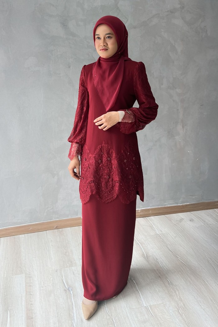 Yara Luxe Kurung - Maroon