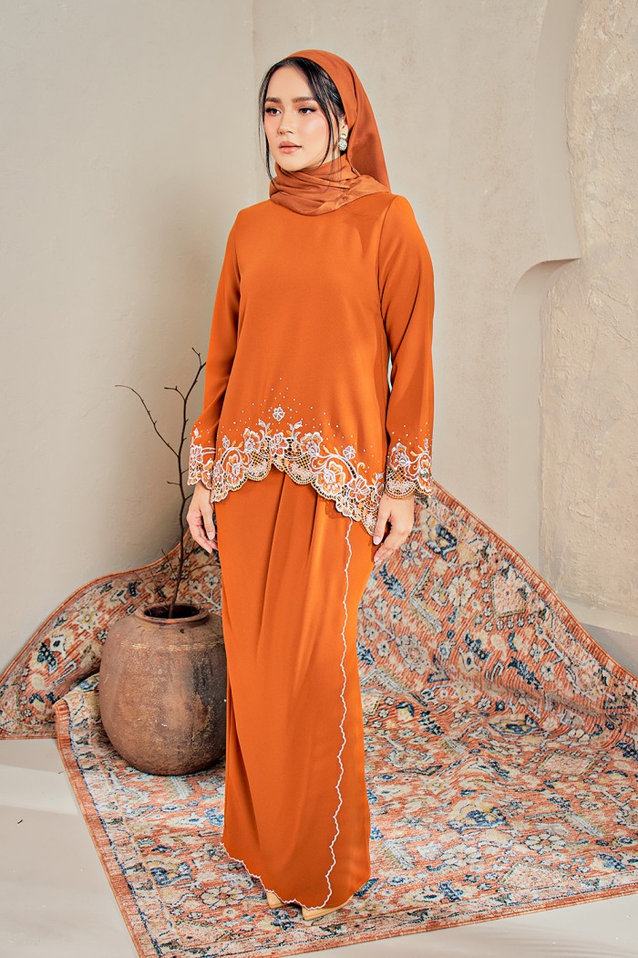 Suri Mini Kurung - Brick Orange