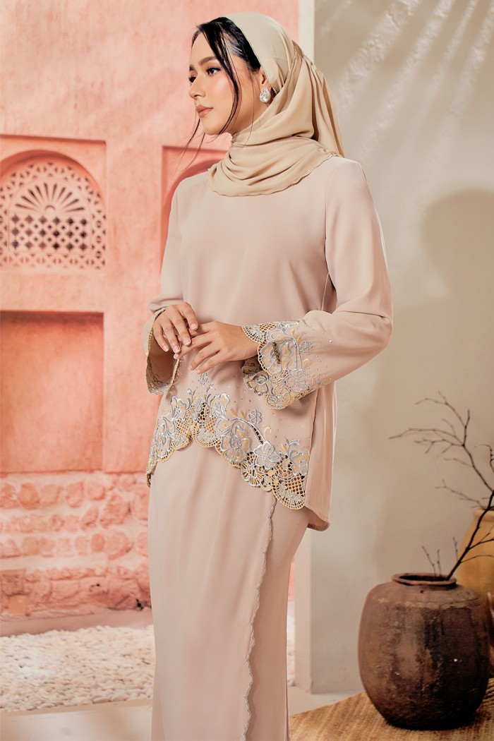 Suri Mini Kurung - Nude Brown