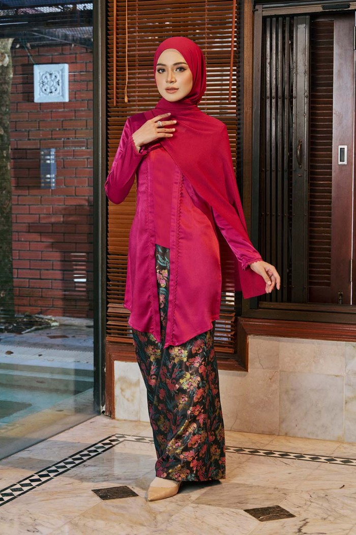Embun Brocade Kebaya - Pink Magenta