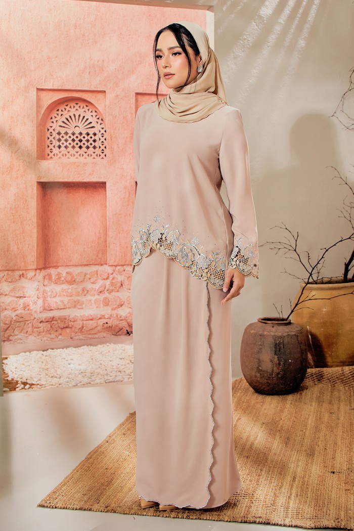 Suri Mini Kurung - Nude Brown