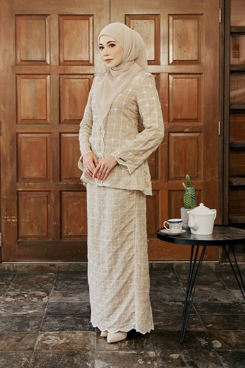 Marwa Kebaya - Nude