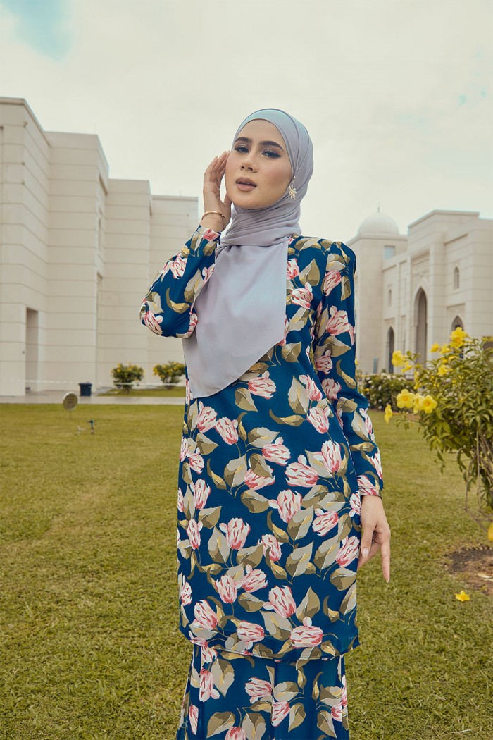 Maharani Kurung - MK03 - Midnight Tulips