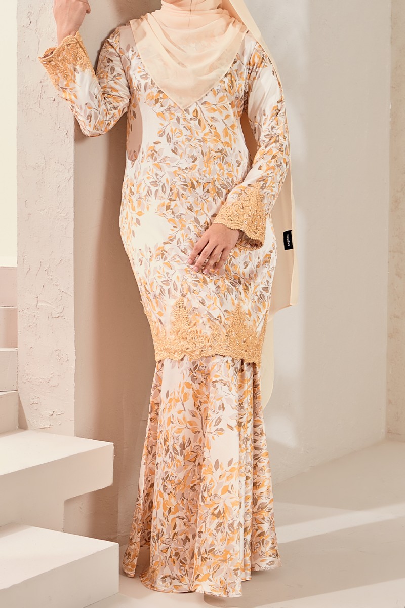 Maliqa Luxe Kurung - Yellow Gold