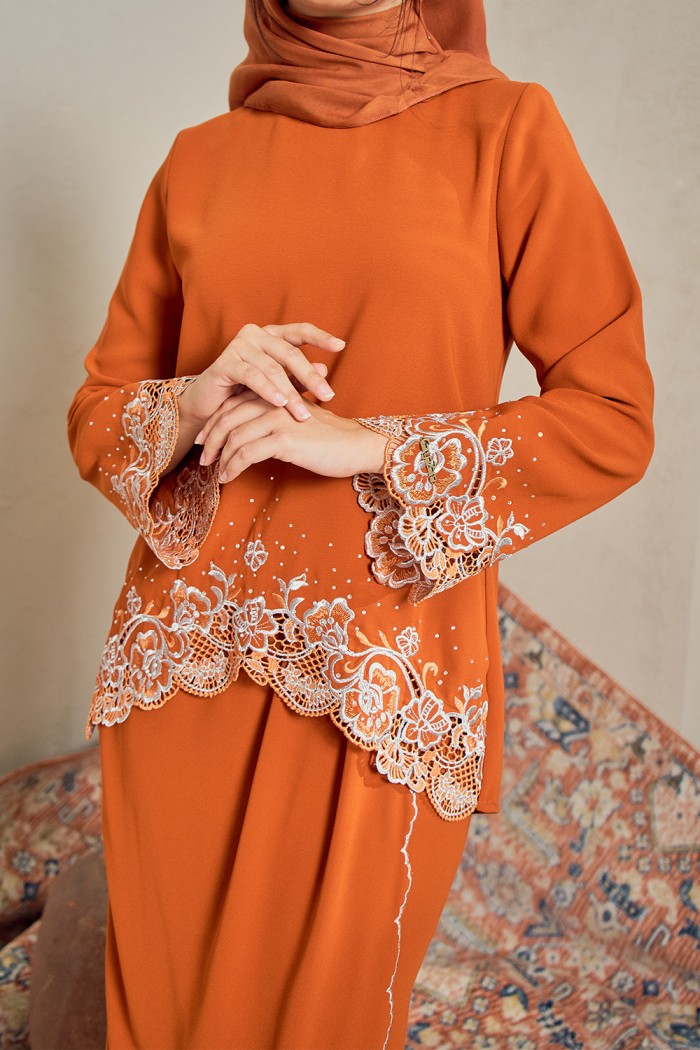 Suri Mini Kurung - Brick Orange