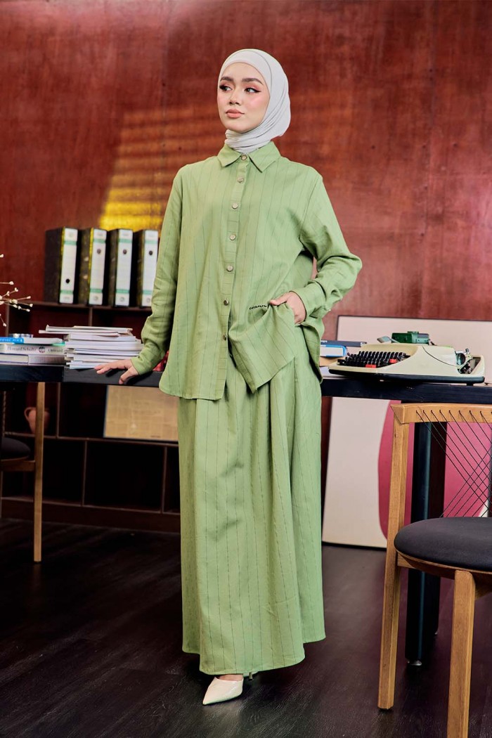 Evelyn Suit with Skirt - Pine Green