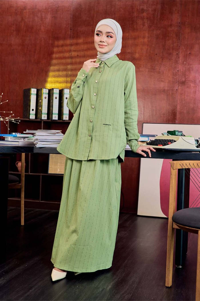 Evelyn Suit with Skirt - Pine Green