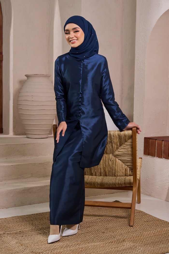 Delayla Silk - Navy Blue