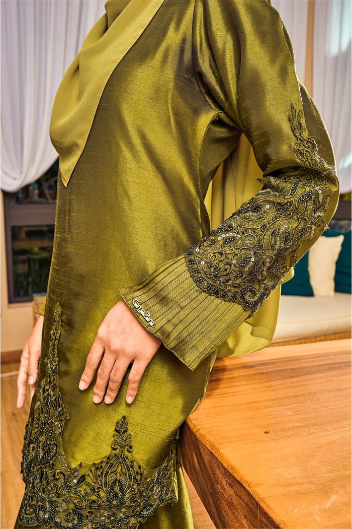 Laykha Silk - Dark Olive