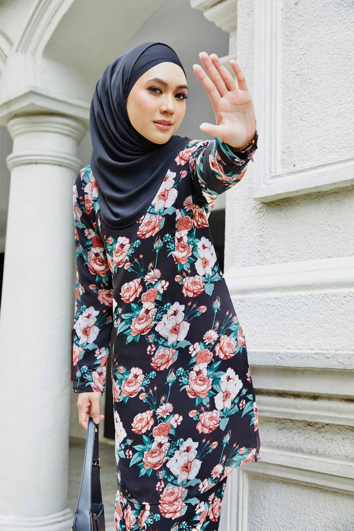 Maharani Kurung - MK18