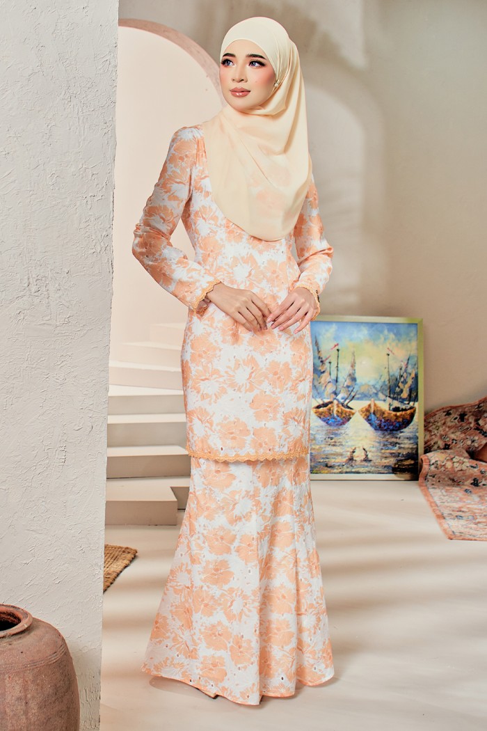 Qejora Kurung - Soft Orange