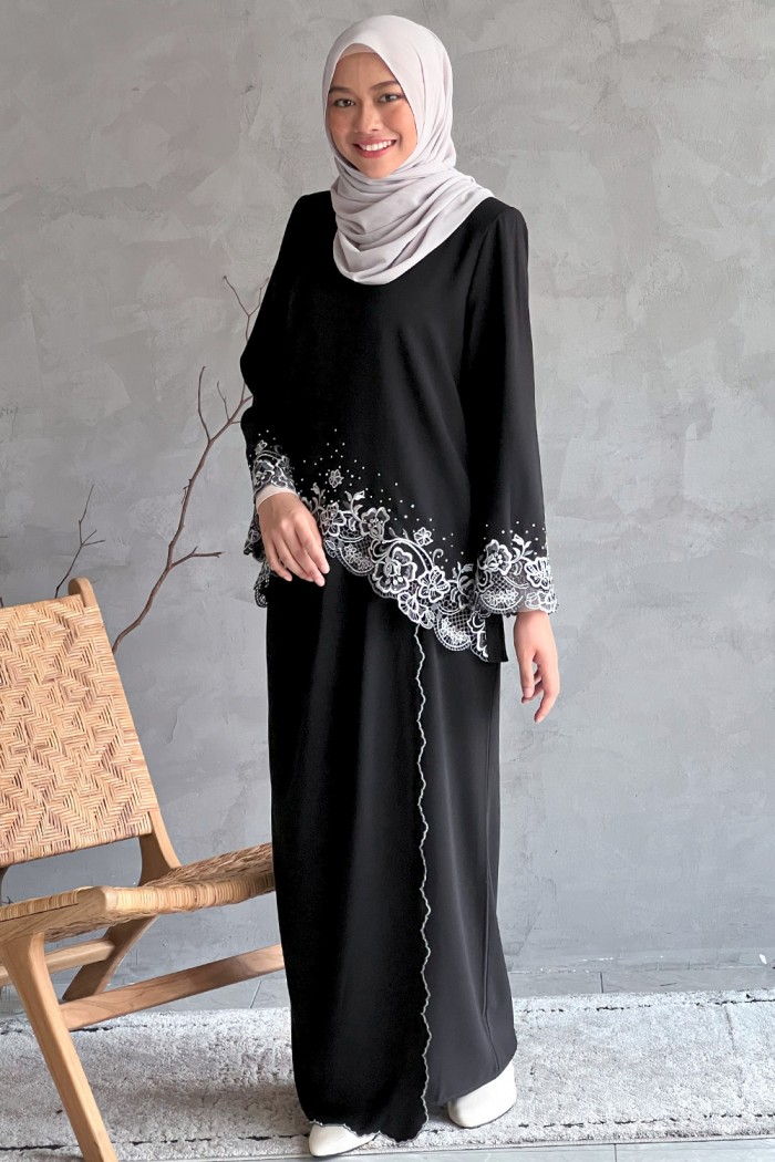 Suri Mini Kurung - Exclusive Black