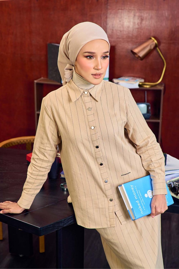 Evelyn Suit with Skirt - Nude