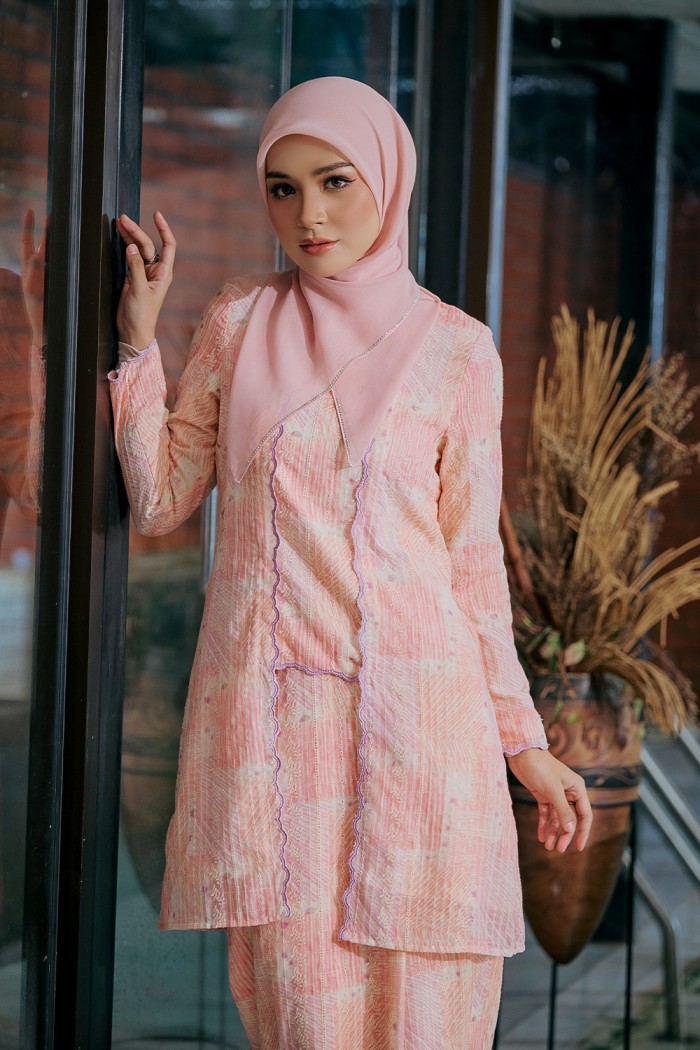 Inaya Kebaya - Rose Pink
