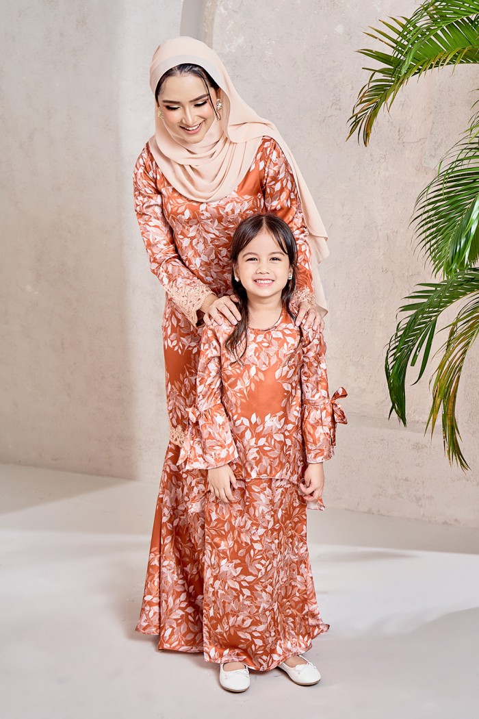 Maliqa Luxe Kurung - Brick Orange