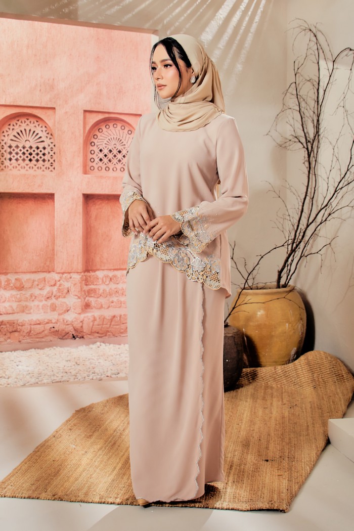 Suri Mini Kurung - Nude Brown