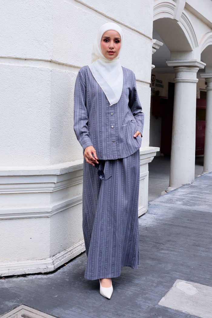 Evelyn Suit with Skirt 2.0 - Dark Grey
