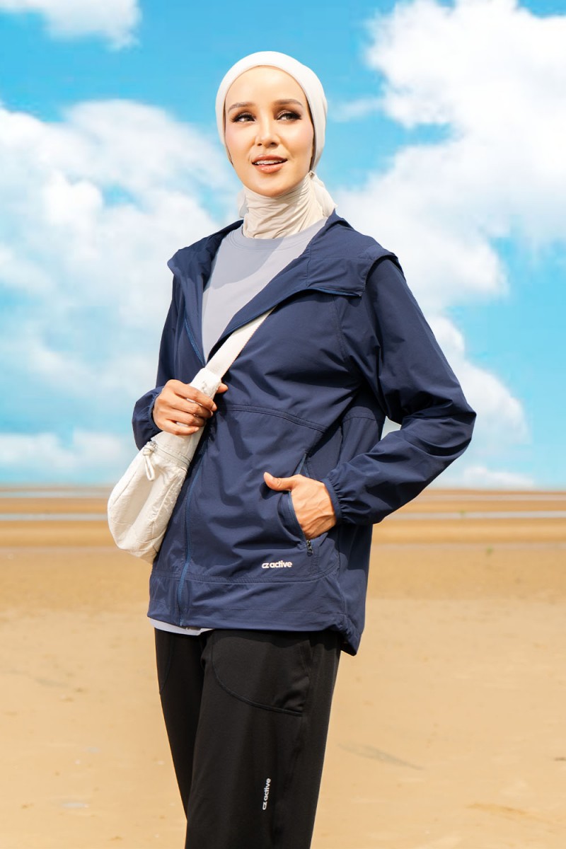 Amour Windbreaker - Navy Blue