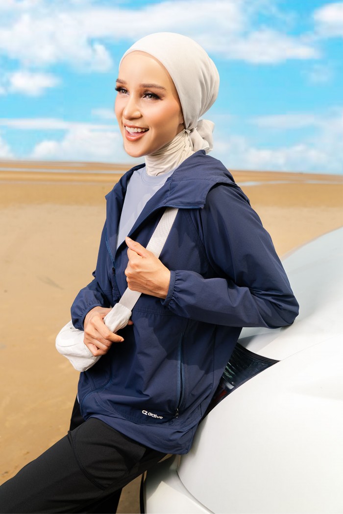 Amour Windbreaker - Navy Blue