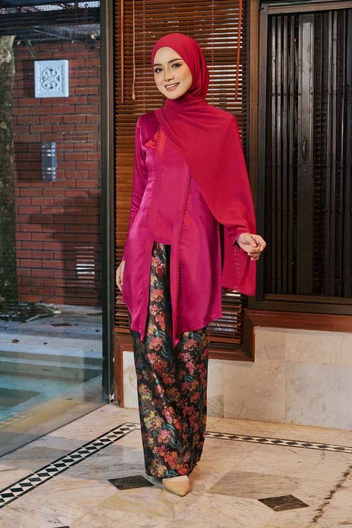 Embun Brocade Kebaya - Pink Magenta
