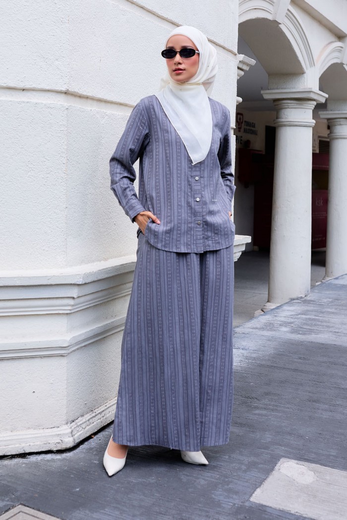 Evelyn Suit with Skirt 2.0 - Dark Grey