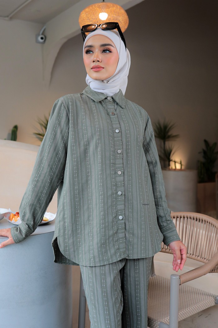 Evelyn Suit with Pants 2.0 - Army Green