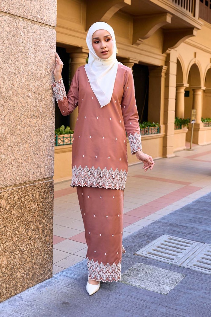 Naura Kurung - Caramel Brown